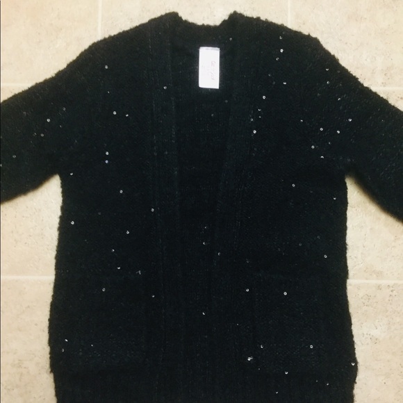 ⭐️ “CAT & JACK” SWEATER ⭐️ - Picture 2 of 3